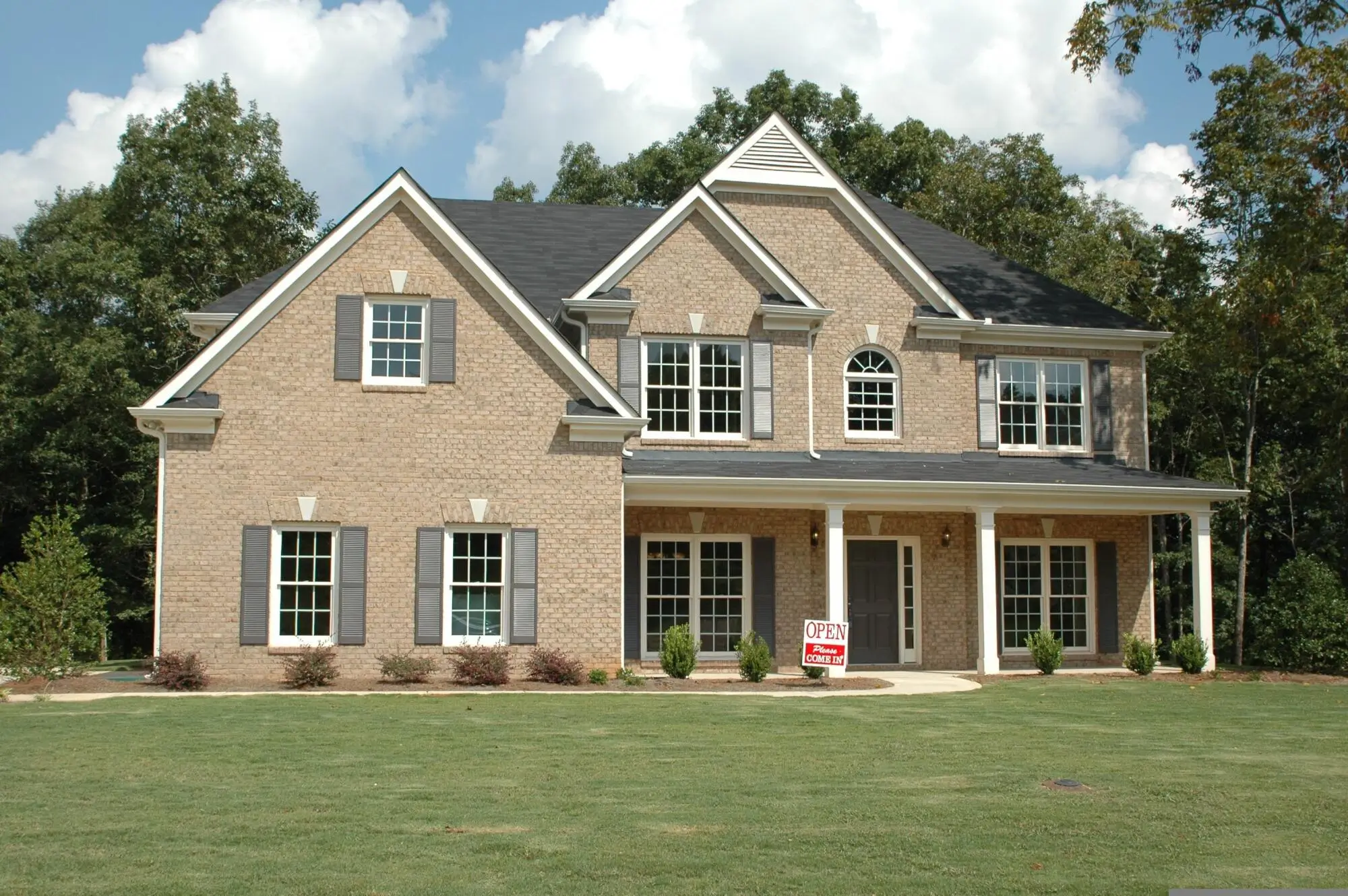 Why Our Real Estate Agent Referral Program is the Best in Hendersonville?